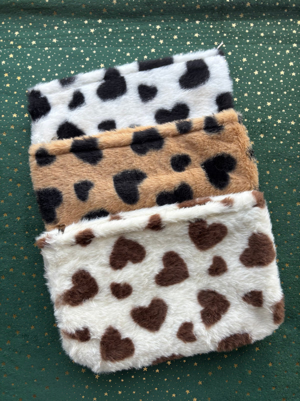 Pochette COEUR fausse fourrure